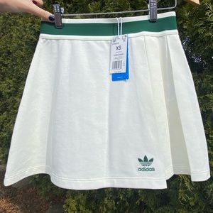 Adidas pleated tennis skirt 🎾👟